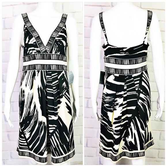 BCBGMaxAzria Dresses & Skirts - BCBGMaxAzria Knit Dress